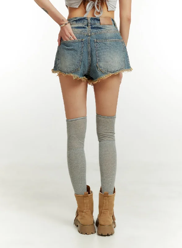 destroyed-hem-denim-shorts-cu421