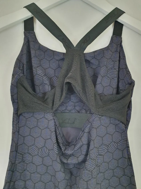 2xu-built-in-bra-active-top-size-xxs-b22-22-pp