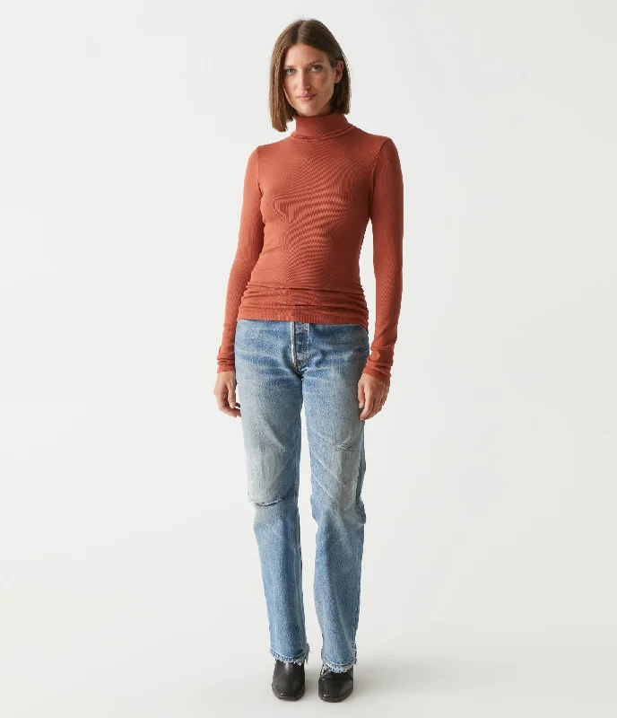 beck-ribbed-turtleneck-tee-25004