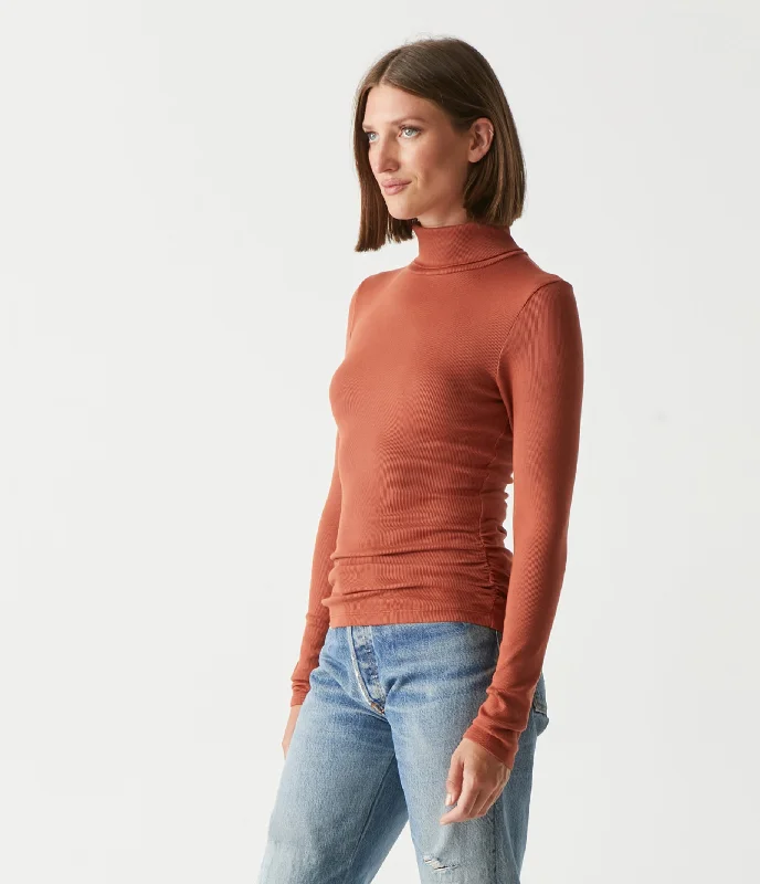 beck-ribbed-turtleneck-tee-25004