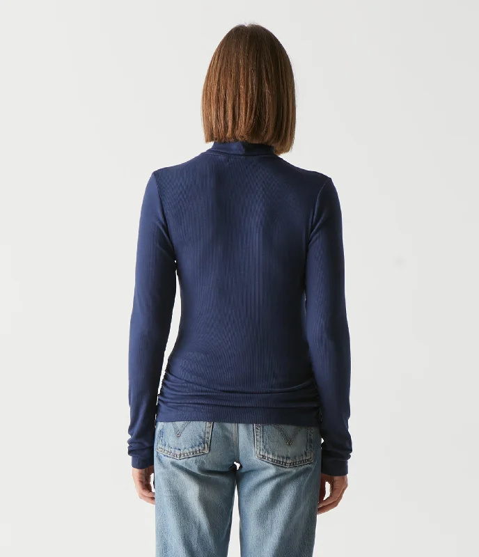 beck-ribbed-turtleneck-tee-25004