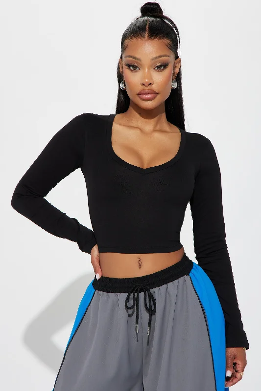 Carly V Neck Crop Long Sleeve Tee - Black