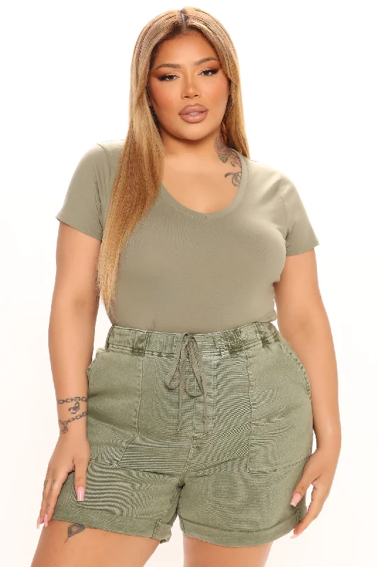 carly-v-neck-crop-tee-olive