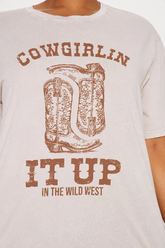 cowgirlin-it-up-oversized-washed-tee-sand