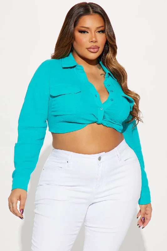 deja-twist-front-cropped-gauze-shirt-turquoise