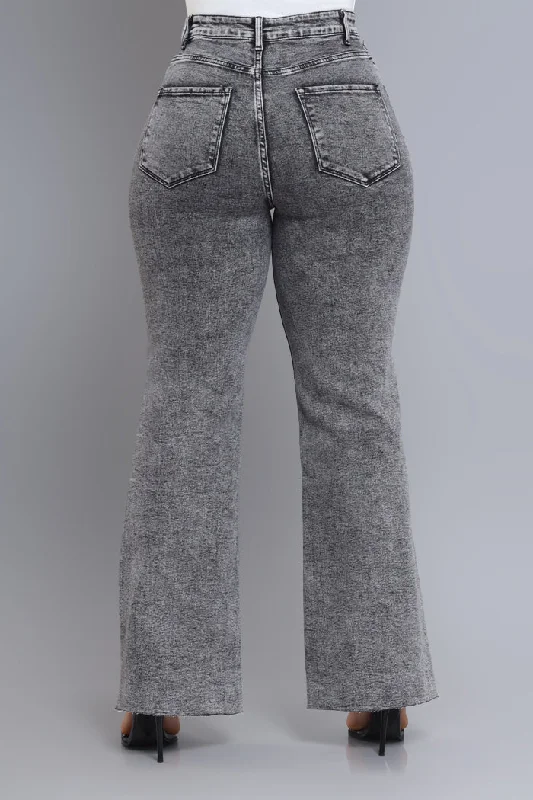 excuse-me-high-rise-distressed-straight-leg-jeans-grey