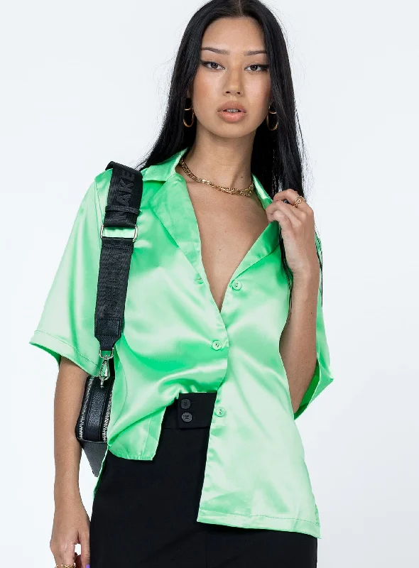 leona-shirt-green