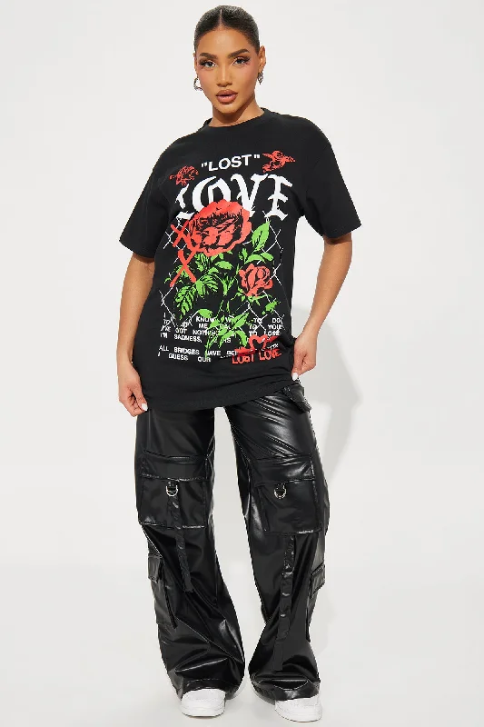 lost-in-love-roses-tee-black