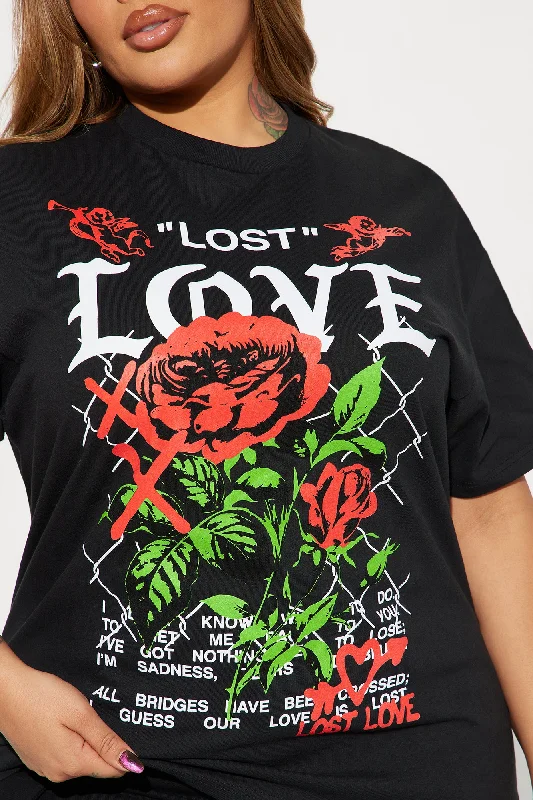 lost-in-love-roses-tee-black