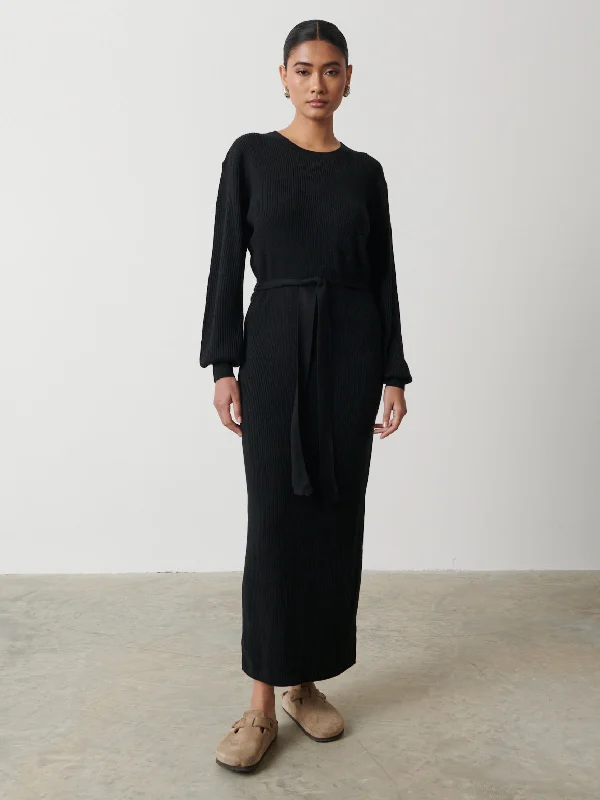 Mae Crew Neck Knit Dress - Black