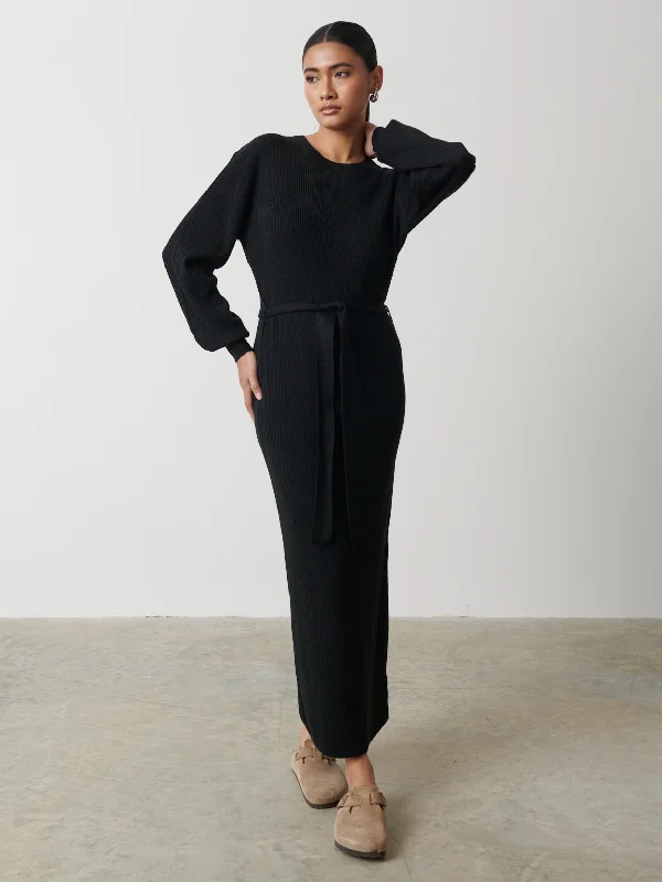 mae-crew-neck-knit-dress-black