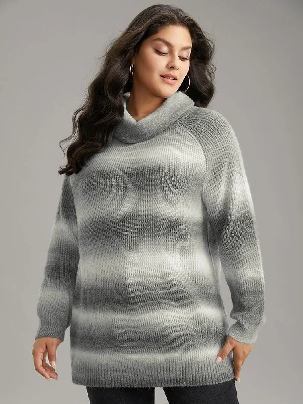 turtleneck-ombre-heather-raglan-sleeve-pullover