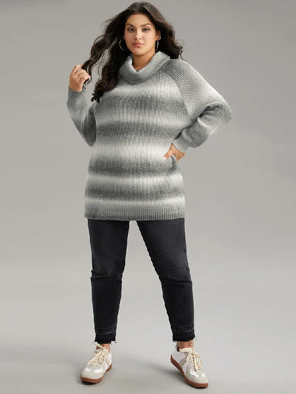 turtleneck-ombre-heather-raglan-sleeve-pullover