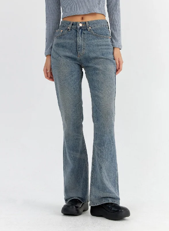 vintage-washed-bootcut-jeans-co325