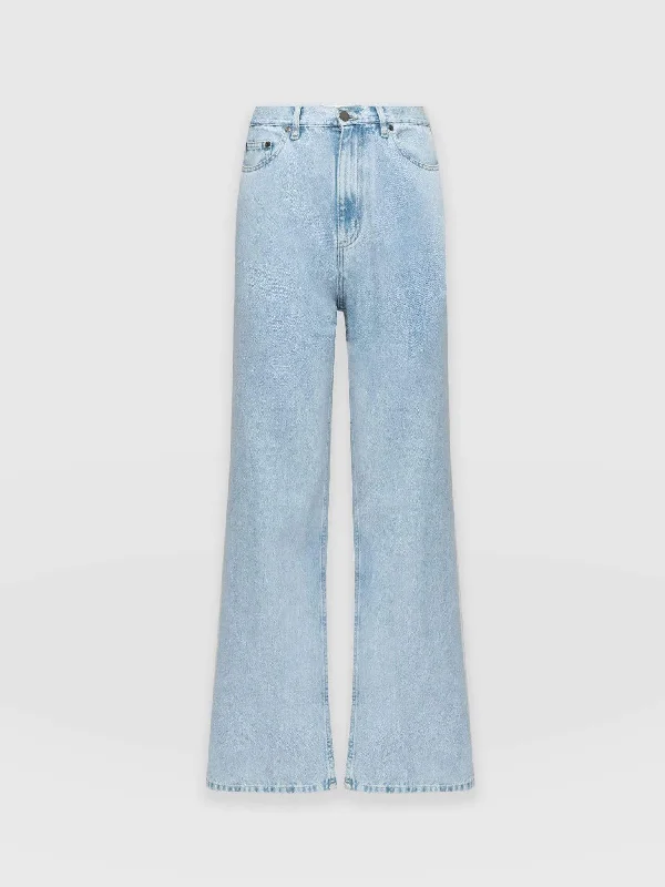 wide-leg-flare-jeans-blue-denim